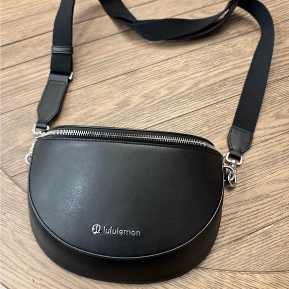 lululemon athletica Handbags - Lululemon Black Saddle Crossbody Bag